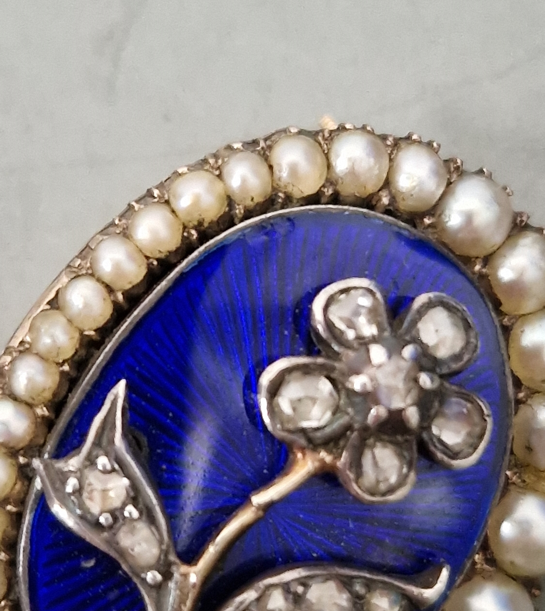 Victorian enamel, diamond and pearl mourning brooch, oval, the blue enamel with old cut diamond - Image 2 of 2