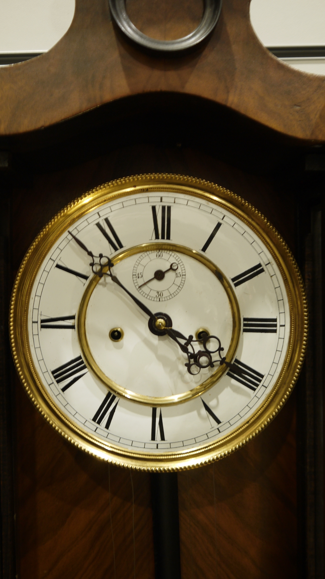 19th century Vienna-style walnut regulator clock, with a white enamel dial, with black Arabic - Image 5 of 6