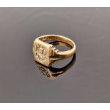 9ct gold gent's signet ring, the rectangular top monogrammed, 6.7g