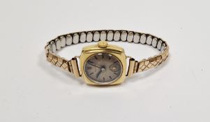 Early 20th century 18ct gold cased lady's wristwatch, the circular dial with painted baton hour