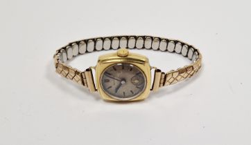 Early 20th century 18ct gold cased lady's wristwatch, the circular dial with painted baton hour