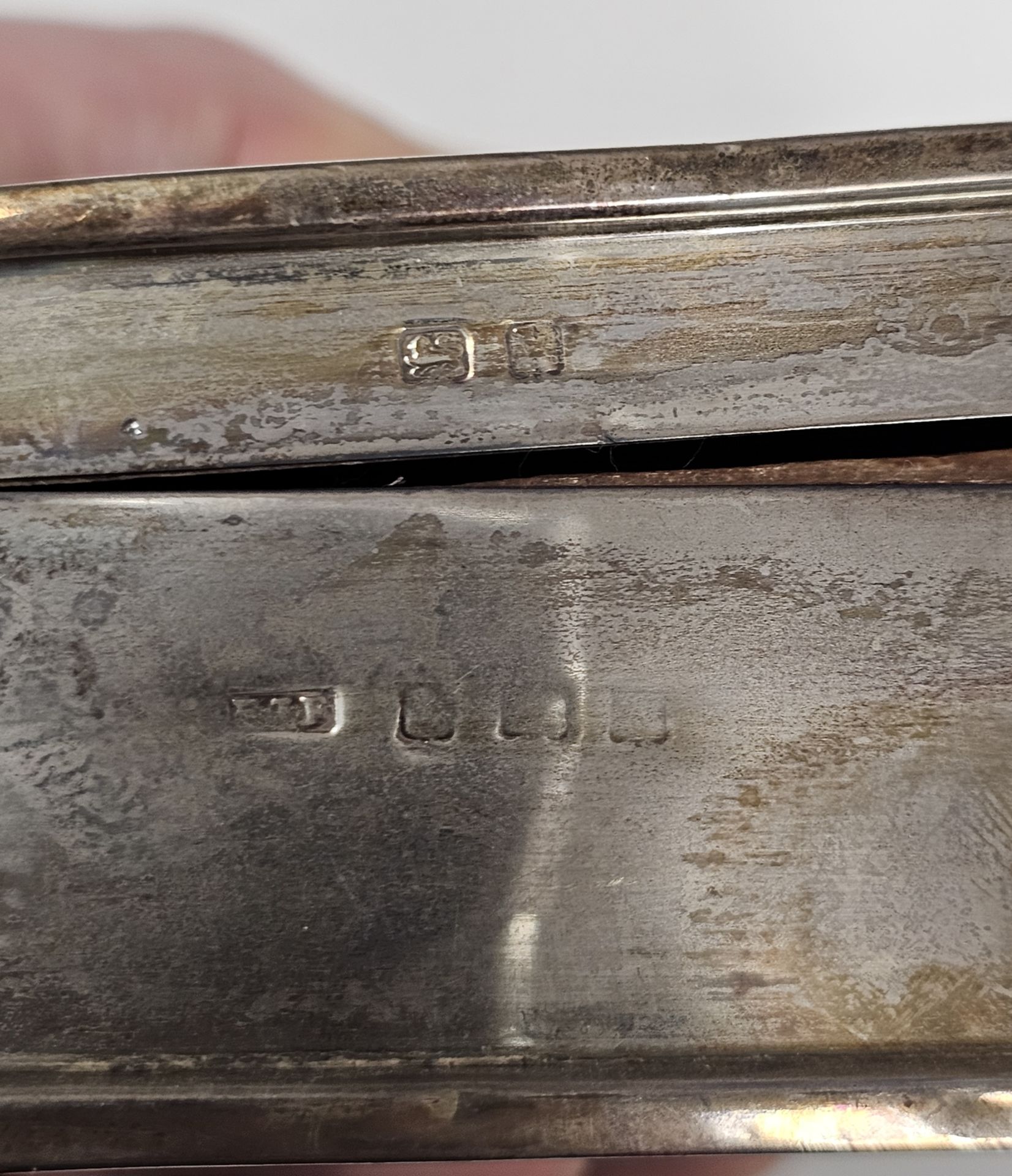 Early 20th century silver cigarette box of rectangular form, the lid with engine-turned - Image 3 of 3
