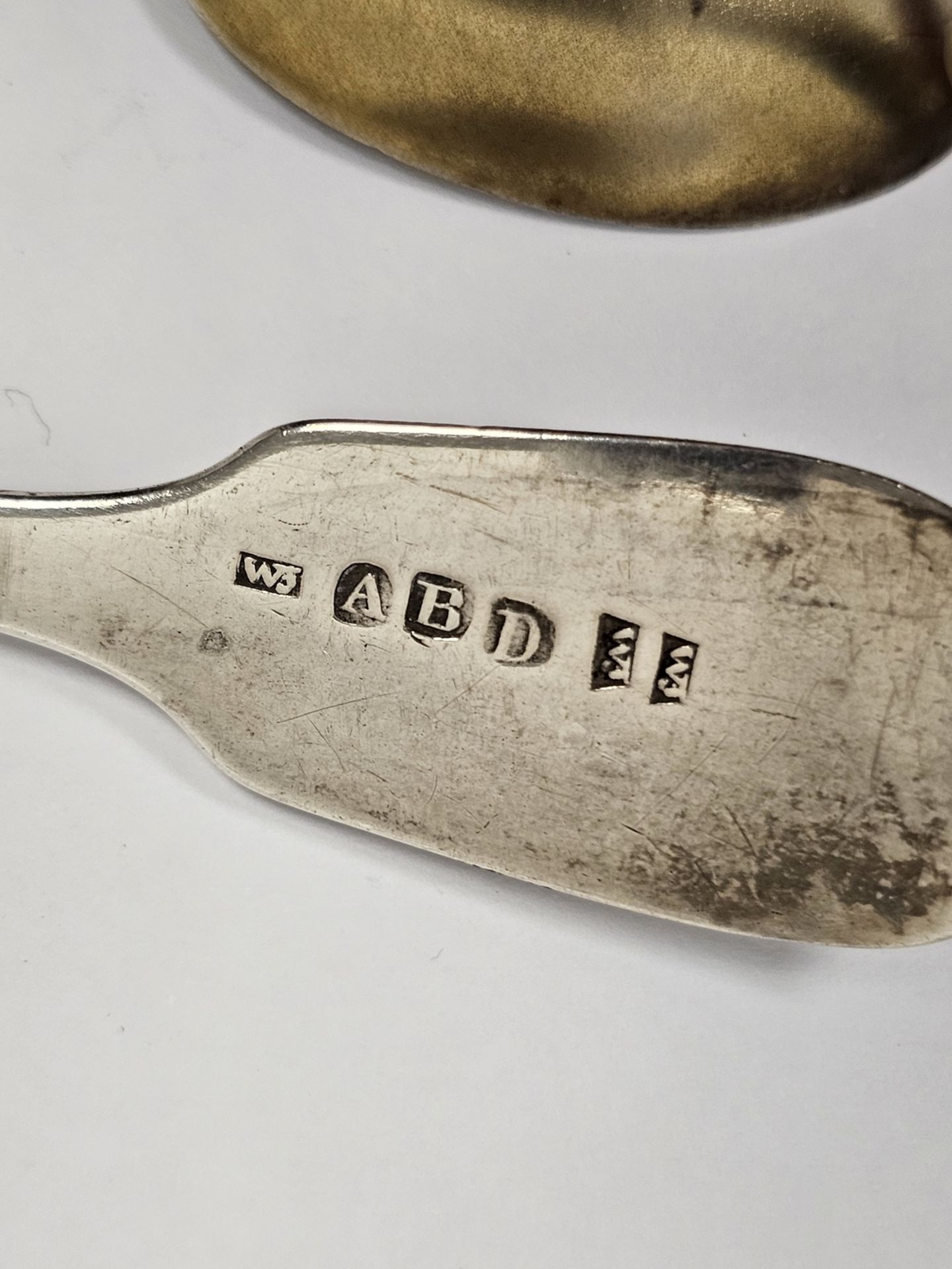 George III silver shovel-shaped caddy spoon, Birmingham 1811 by William Pugh, a white metal silver - Image 2 of 4