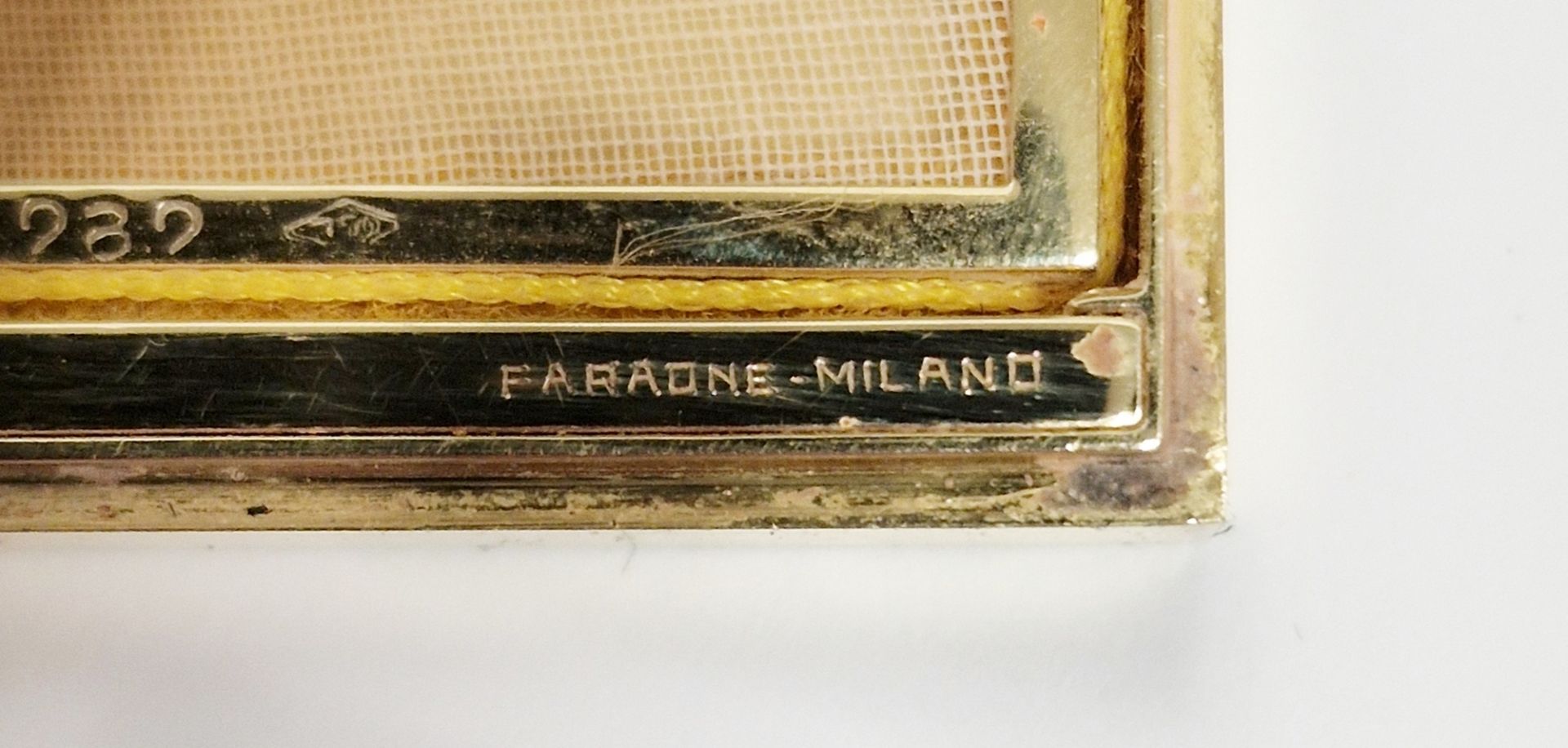 Faraone Milano 18ct gold, emerald and sapphire mounted compact, the compact square with matt-finish, - Image 2 of 2