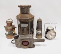Various vintage lamps - to include a Miner's lamp, a ship's lantern, railway lamp , handheld, a
