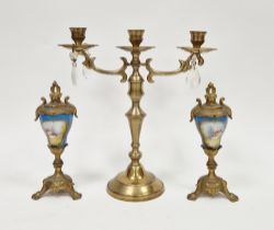 LOT WITHDRWAN (the vases have benn added to lot 1005) - A pair of Sevres-style porcelain and gilt-