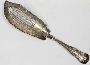 George IV silver queens pattern fish slice by William Eley and William Fearn, London 1820, 6ozt