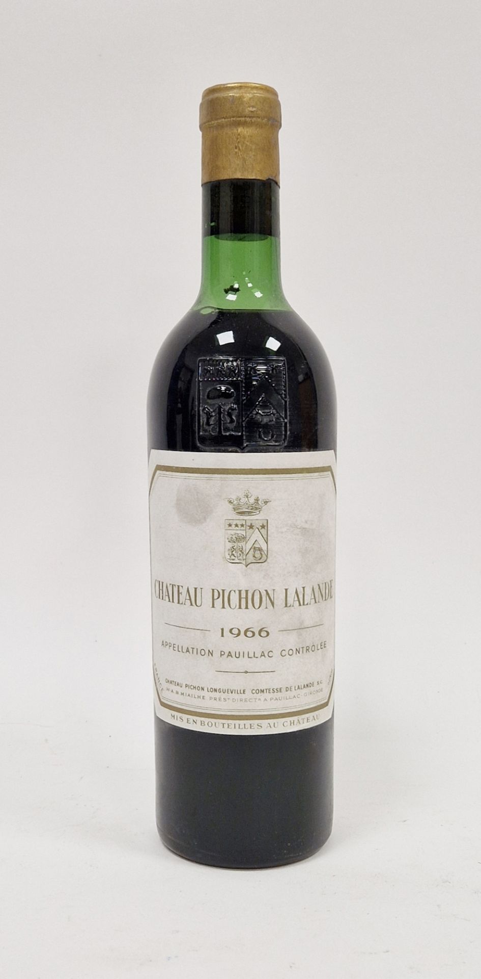Bottle of Chateau Pichon Lalande Chateau Pichon Longueville, Comtesse de Lalande 1966 (low neck)