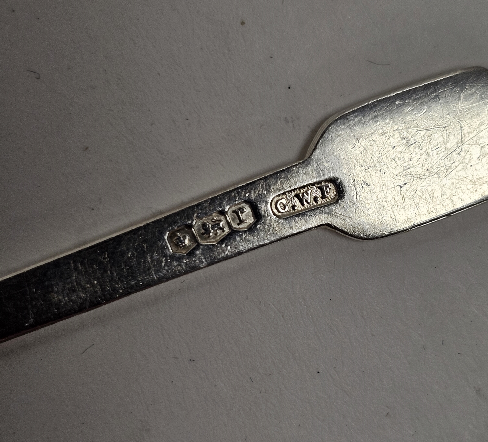 Two various silver-coloured metal propelling pencils, five silver coffee spoons with spade handles - Image 2 of 4