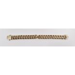 9ct gold heavy chain bracelet of 22 twin-strand flattened oval links, Birmingham assay, 69g