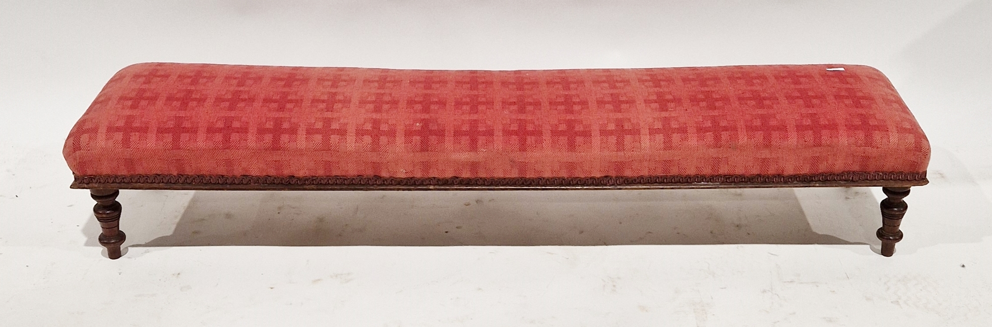 Late 19th/early 20th century footstool of oblong form, with crewel work upholstery, on four cabriole - Bild 3 aus 3