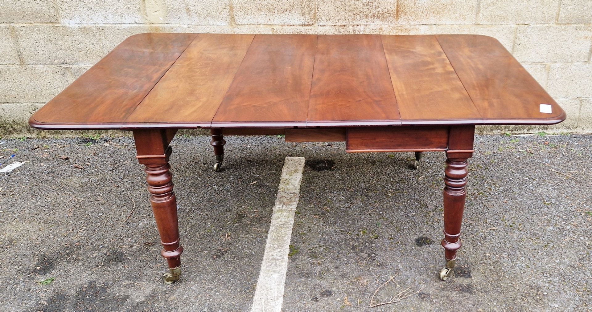 Unusual Victorian mahogany extending drop-leaf dining table with two additional leaves, on turned - Image 2 of 2