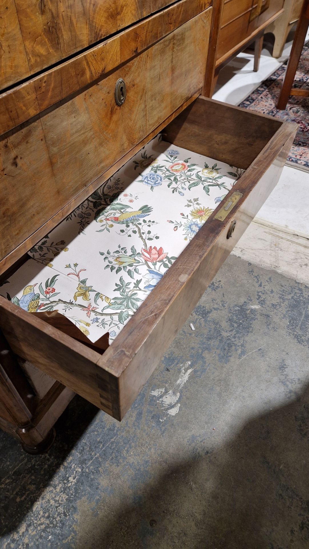 Empire-style walnutwood secretaire a abattant with ovolo cornice, ogee-fronted frieze drawer above - Image 46 of 47