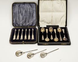 Set of six silver seafood picks, Sheffield 1910, in fitted case, a set of three teaspoons,