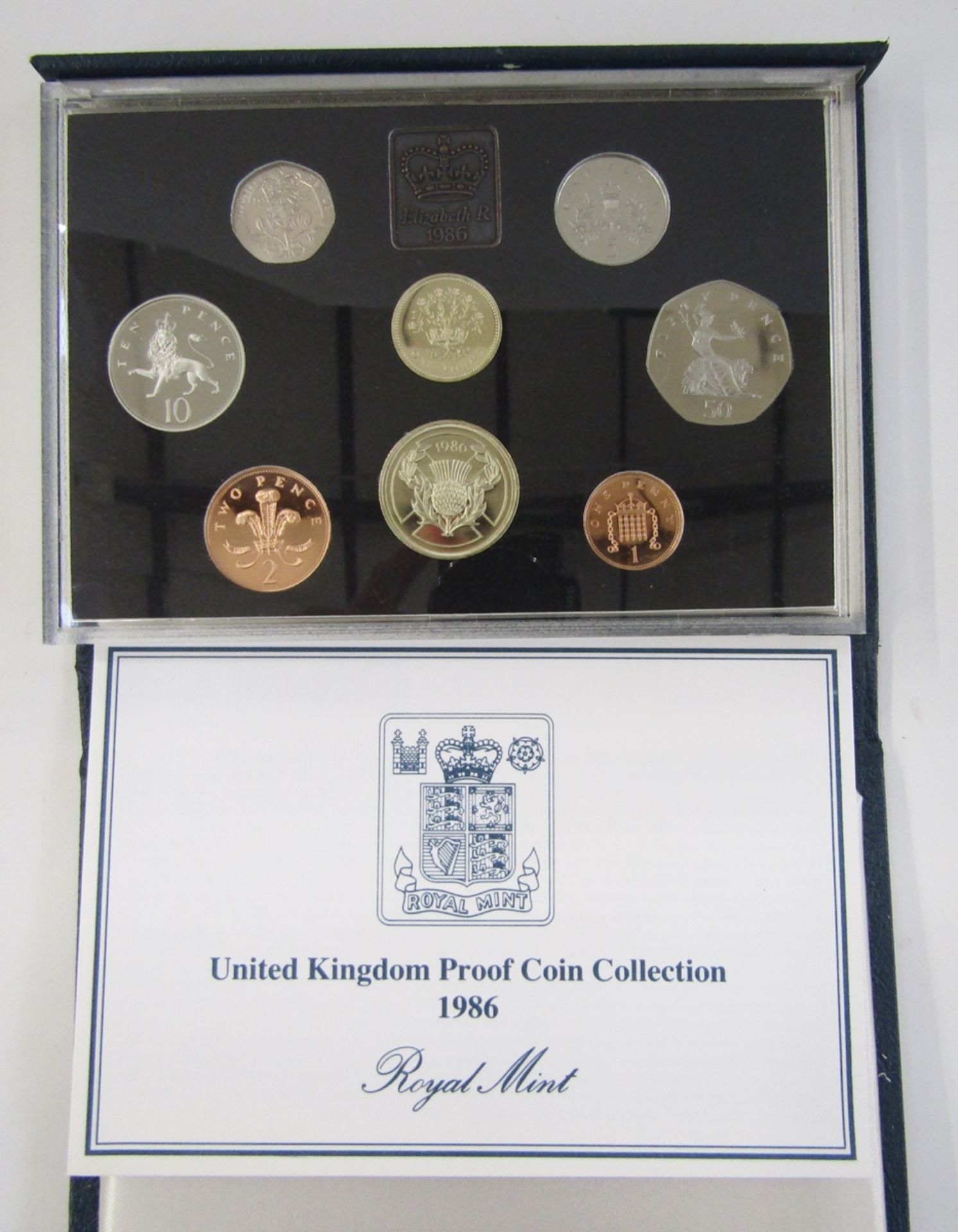 United Kingdom proof sets (5), 1983, 1984, 1985, 1986 and 1987. - Image 4 of 5