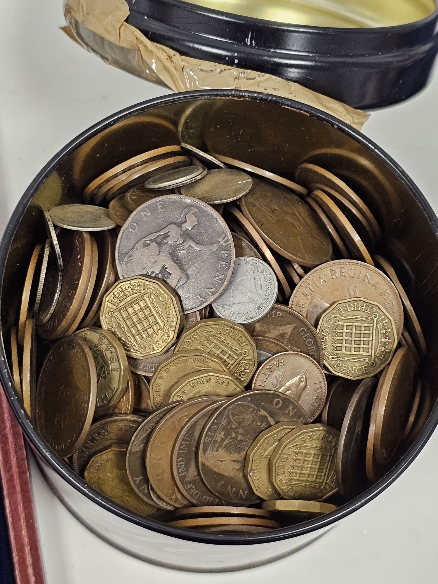 Tin containing pennies and half pennies from Victoria (bronze) to Elizabeth II, with small amount of - Image 5 of 5