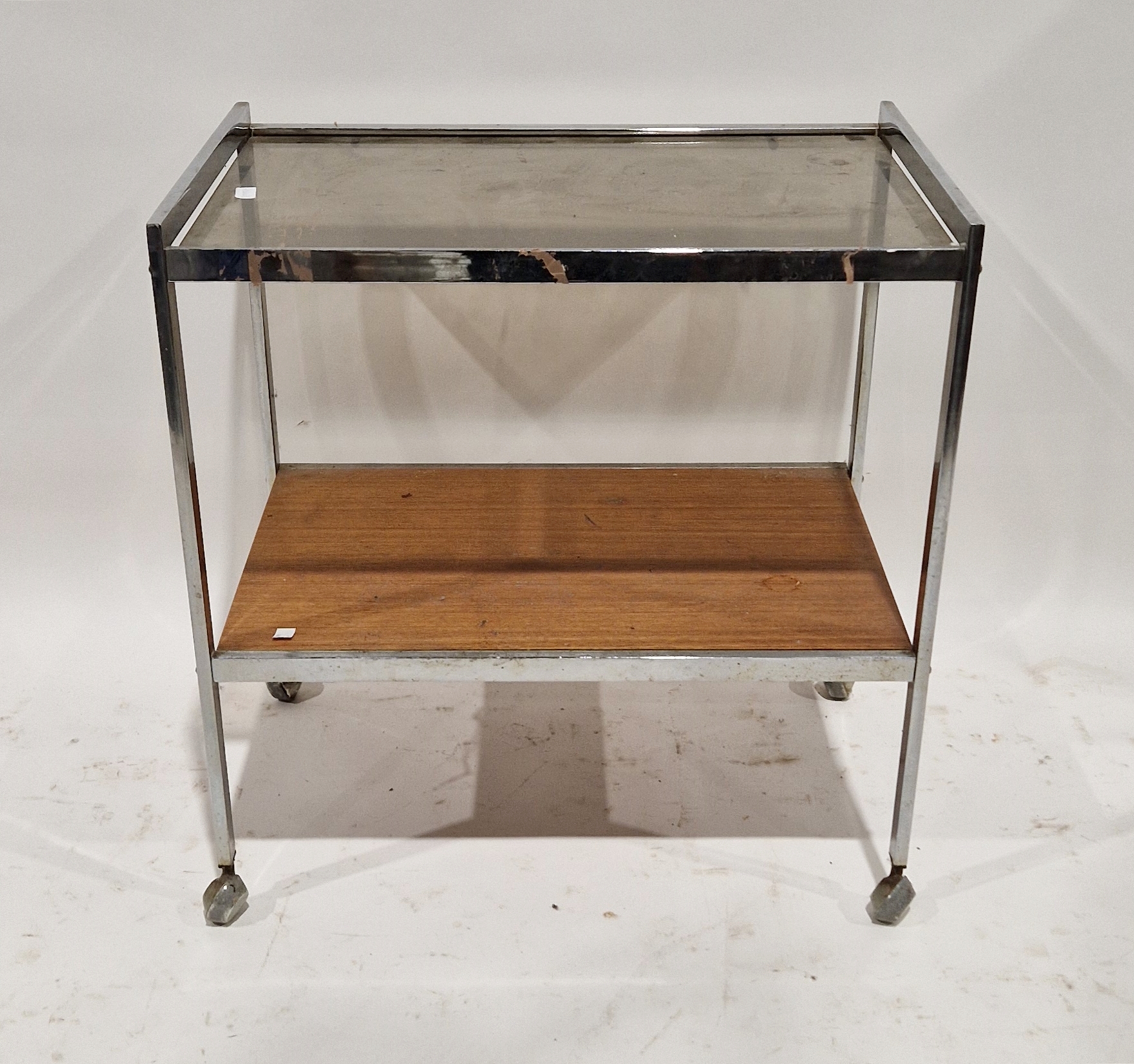 Mid century chrome and mahogany drinks trolley with glass top, on castors, 66cm high x 64cm wide x - Bild 2 aus 2