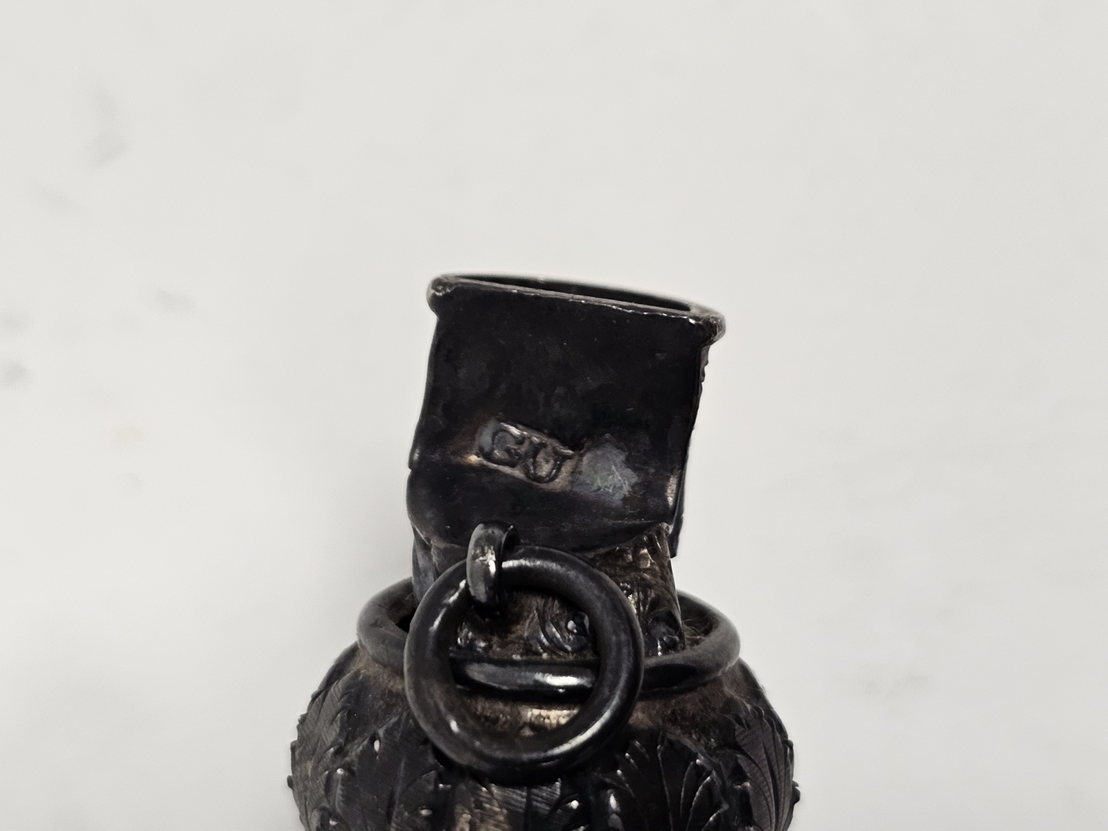 George III silver baby's rattle, coral teether, maker's mark 'GU', total gross weight - Image 3 of 4