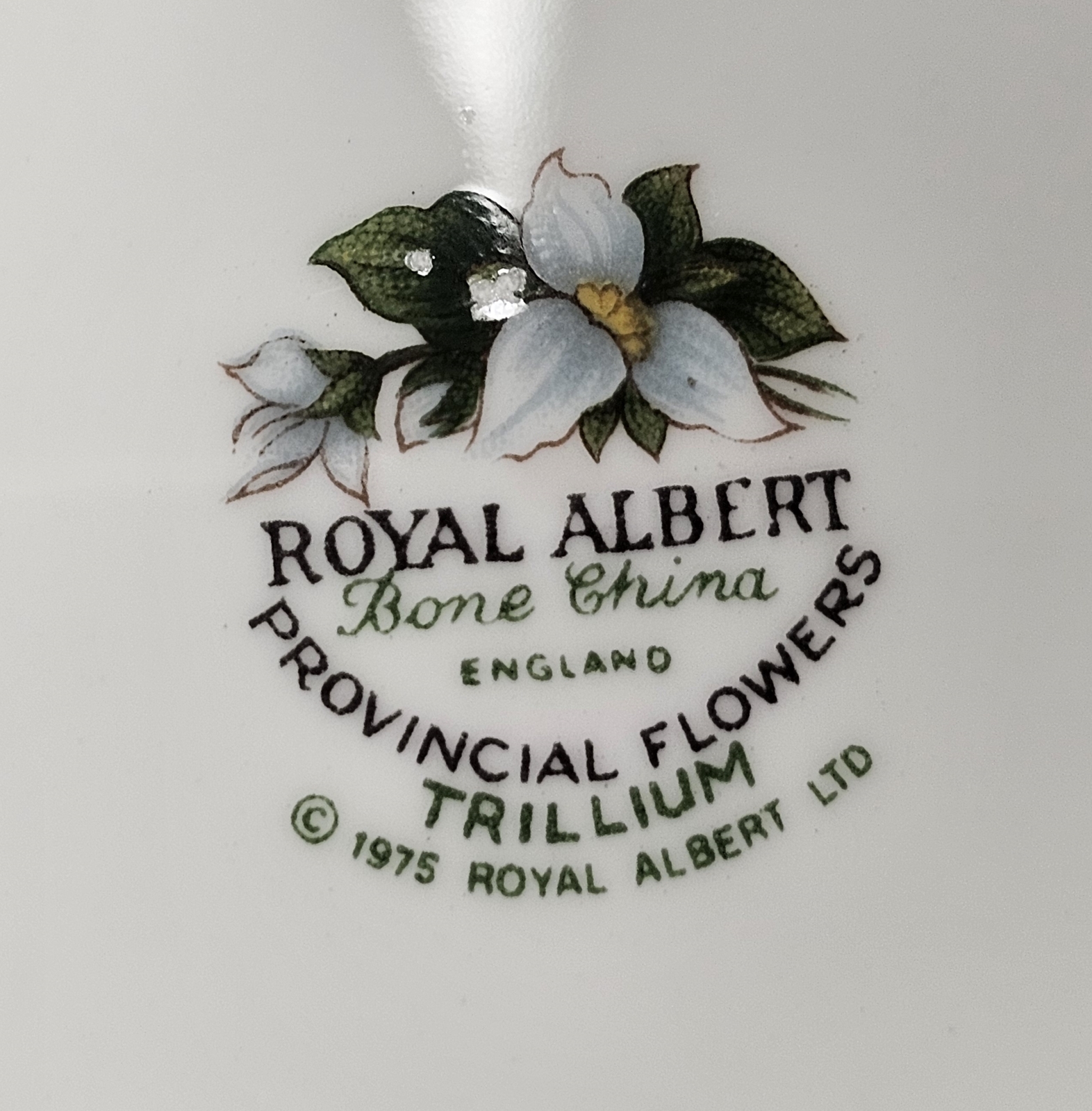 Royal Albert composite bone china Trillium part tea and dinner service, printed factory marks, - Bild 3 aus 5