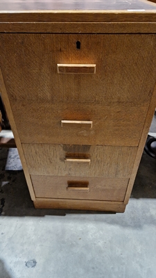 AB Good Furniture Units mid century golden oak desk, the rectangular top inset with brown leather - Image 30 of 48