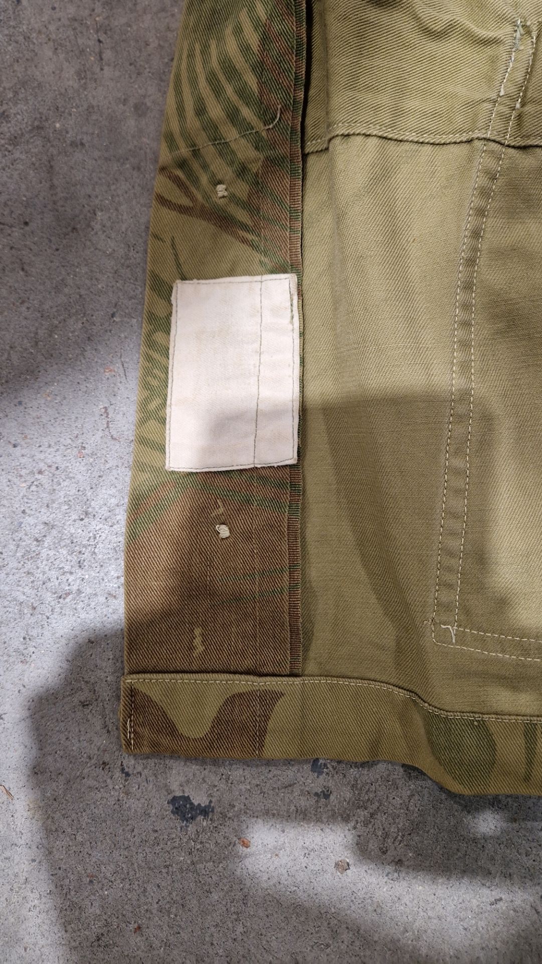 1950's Rhodesian combat jacket and a 1970's camouflage jacket (2)  Condition Report Photos uploaded - Image 2 of 6