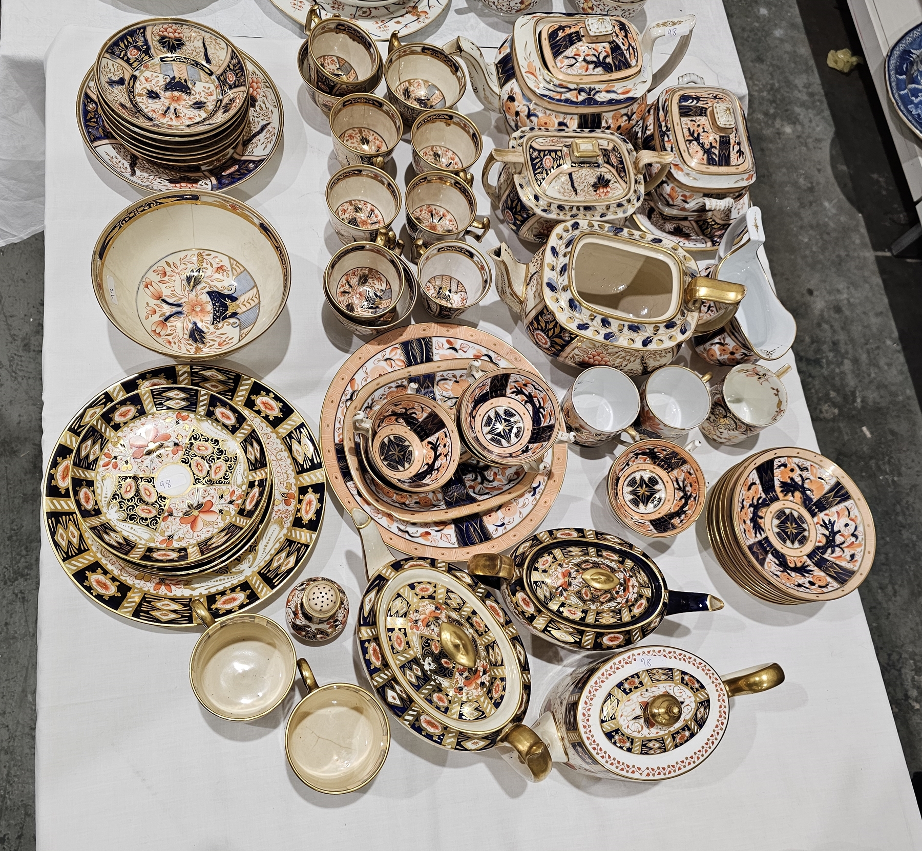 Group of 19th century English porcelain imari pattern teawares including Derby, printed and - Image 2 of 5