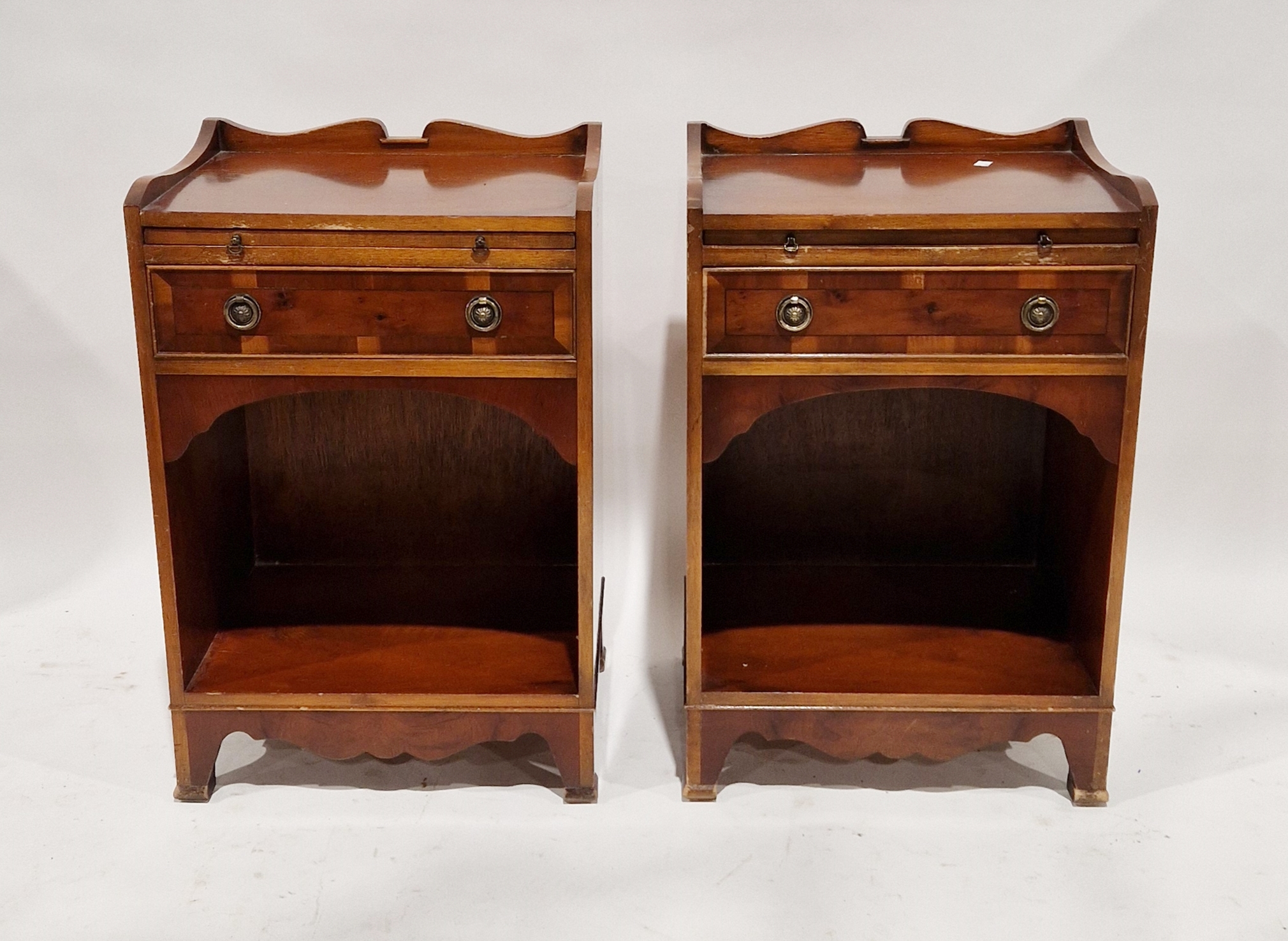Pair of reproduction veneered bedside cupboards, each 72cm high (2)