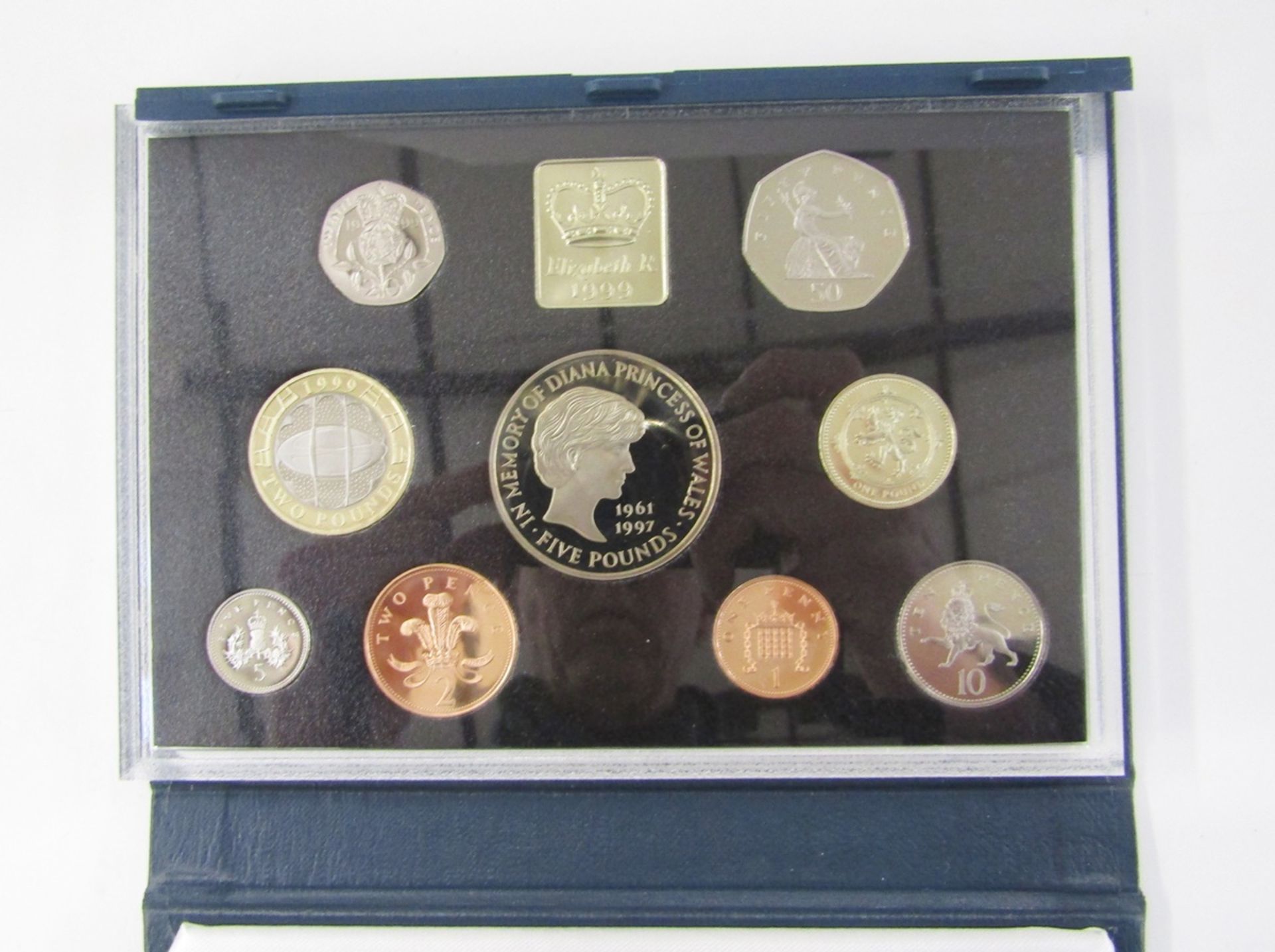 United Kingdom proof sets (5), 1996, 1997, 1998, 1999 and 2000. - Image 5 of 5