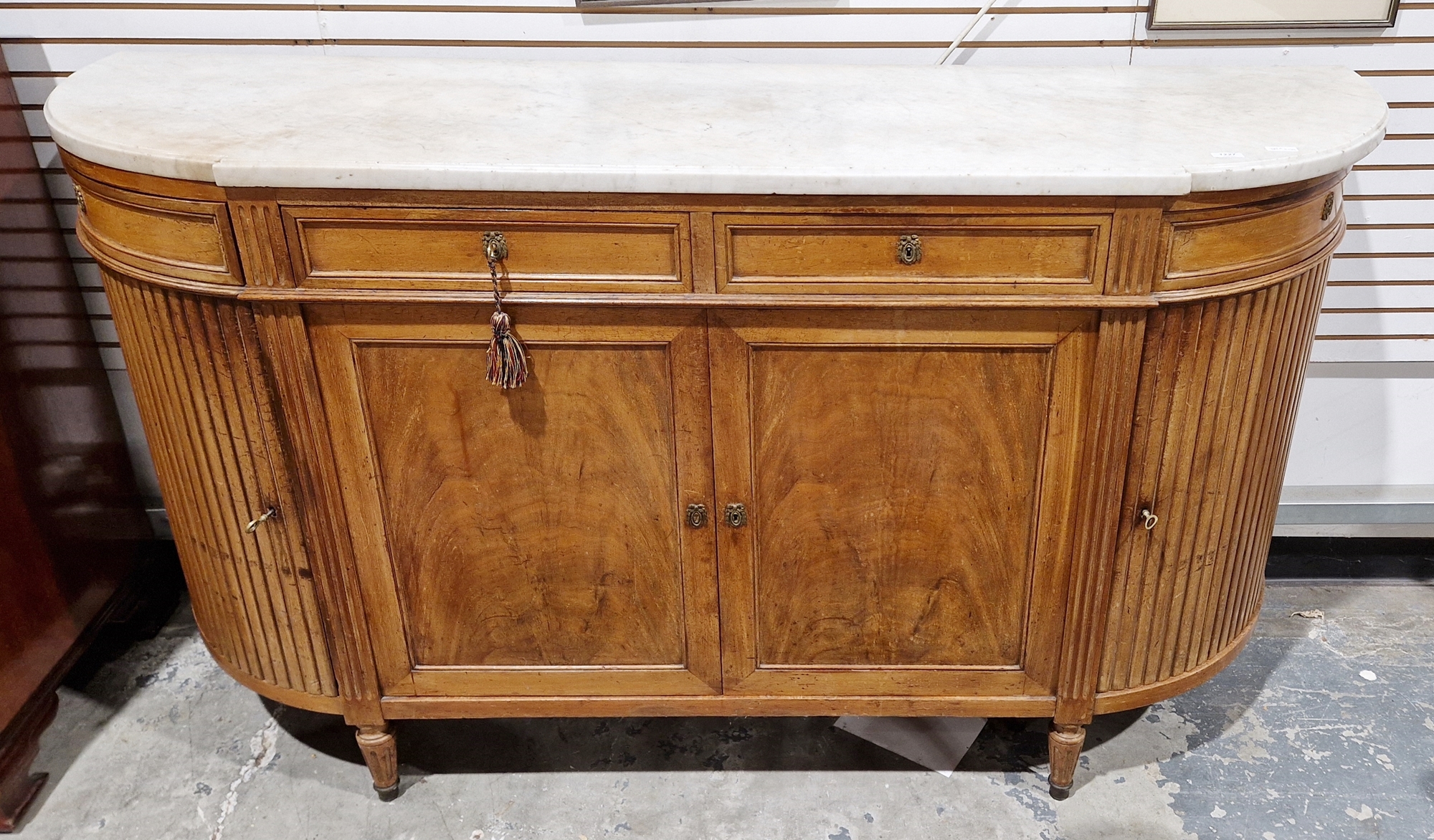19th century French marble-topped walnut bowfronted sideboard having two short drawers over a two- - Bild 2 aus 2