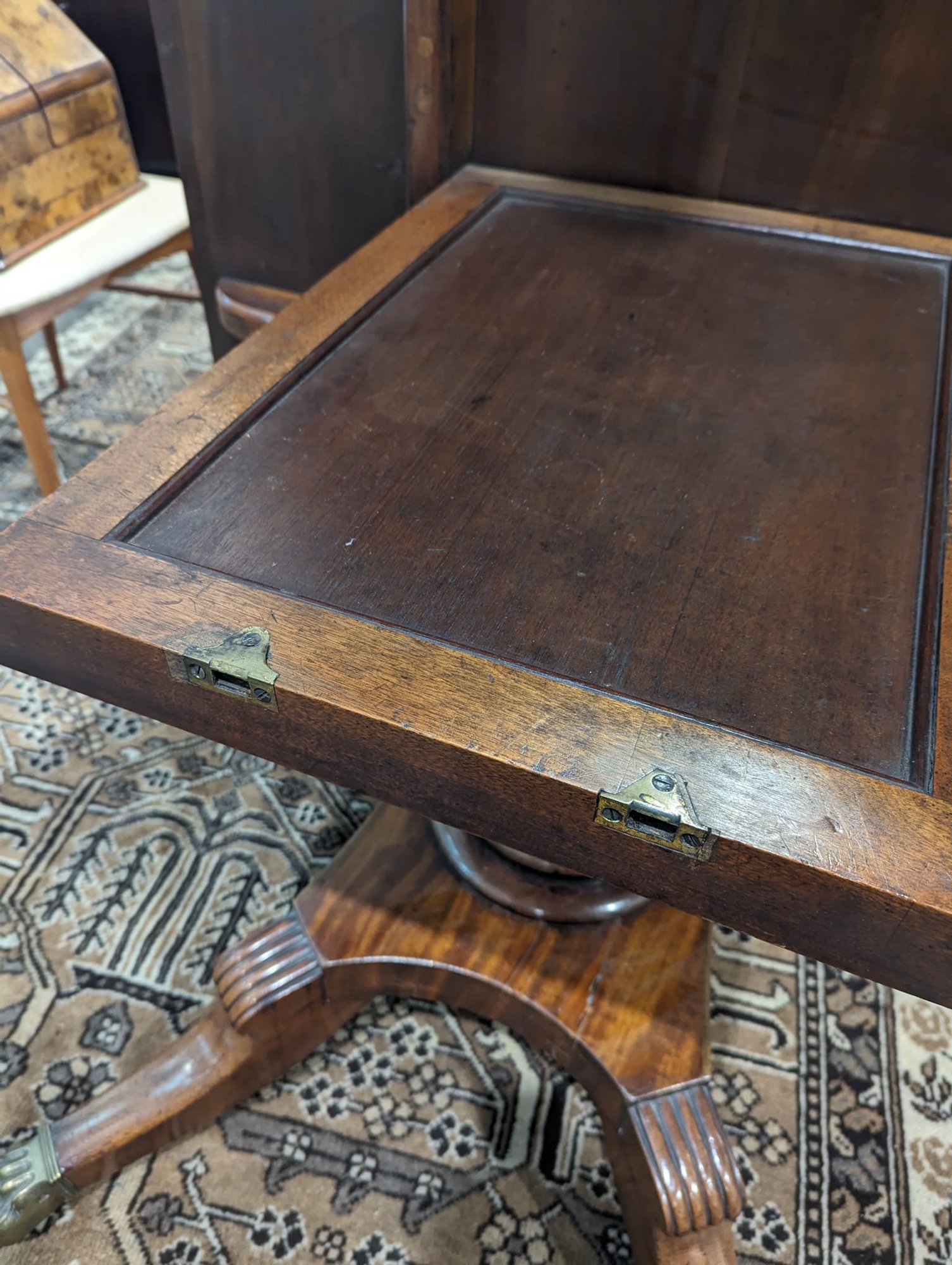 Regency mahogany breakfast table, rectangular with curved corners, rosewood inlaid banding, on large - Image 26 of 26