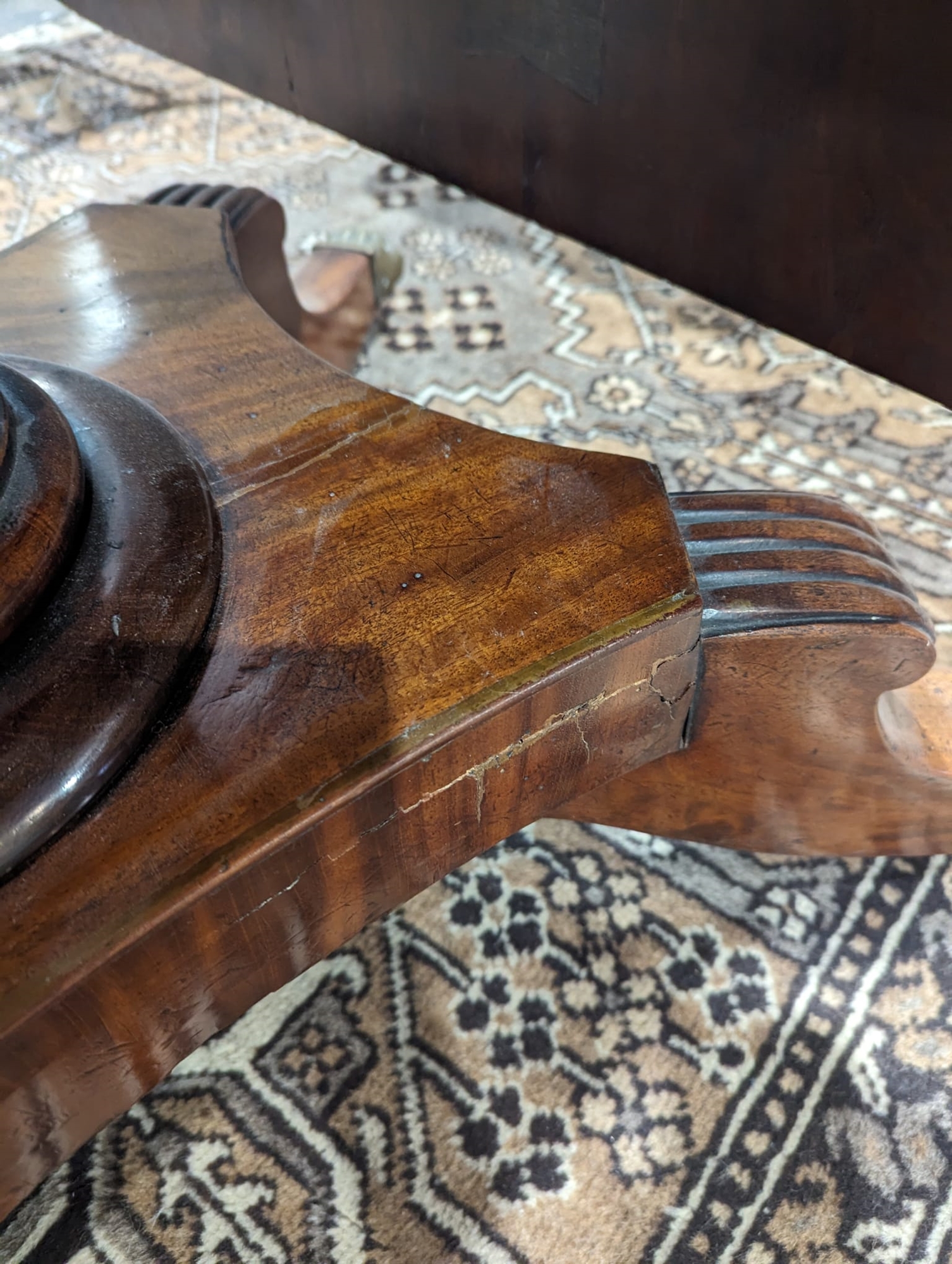 Regency mahogany breakfast table, rectangular with curved corners, rosewood inlaid banding, on large - Image 23 of 26