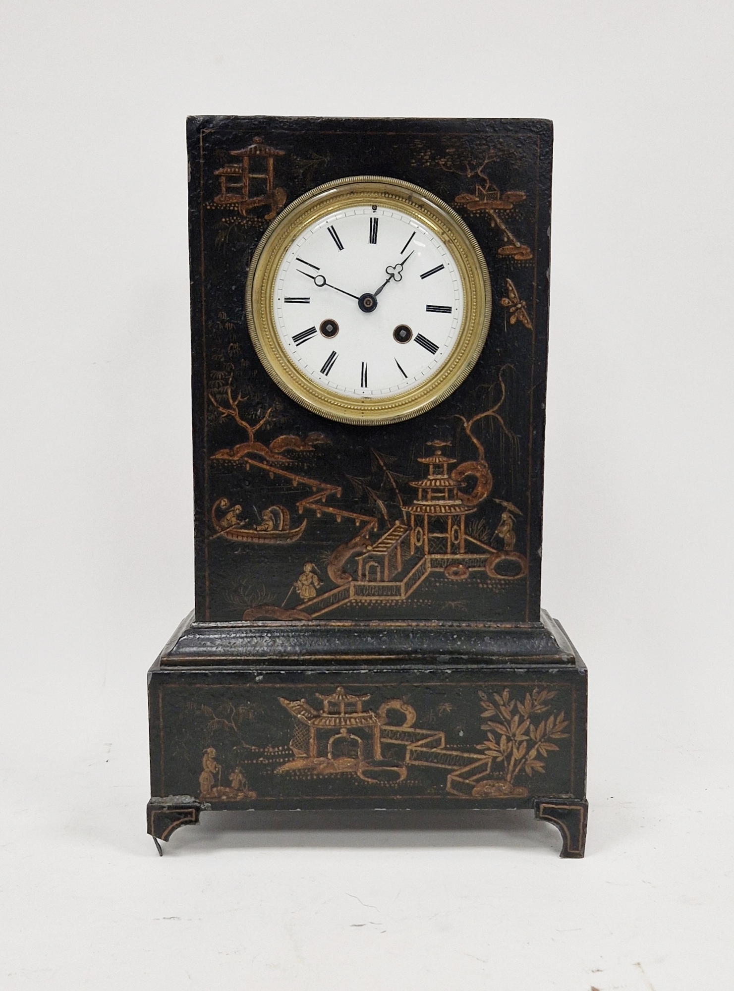 19th century Toleware mantel clock in chinoiserie decorated case, having white enamel circular - Image 2 of 2