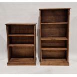 Two 20th century pine bookcases in sizes, the larger example with three adjustable shelves, 124cm