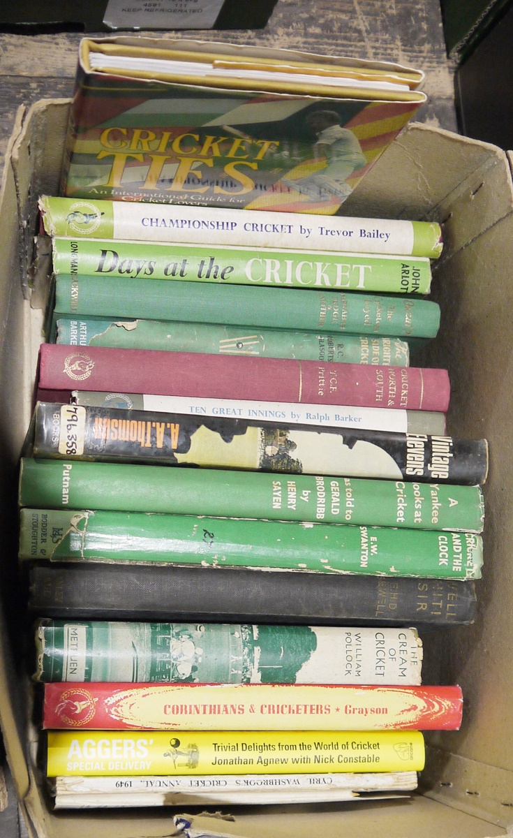 Cricketing interest to include various Wisden Almanacs, anthologies, book of cricket records and - Image 2 of 4