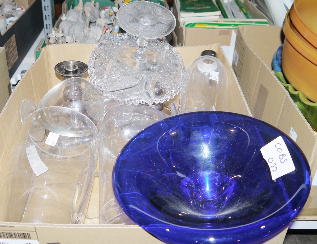 Assorted ceramics to include rice bowls, terracotta bowls, lasagne dish, fish dish, meat platters,