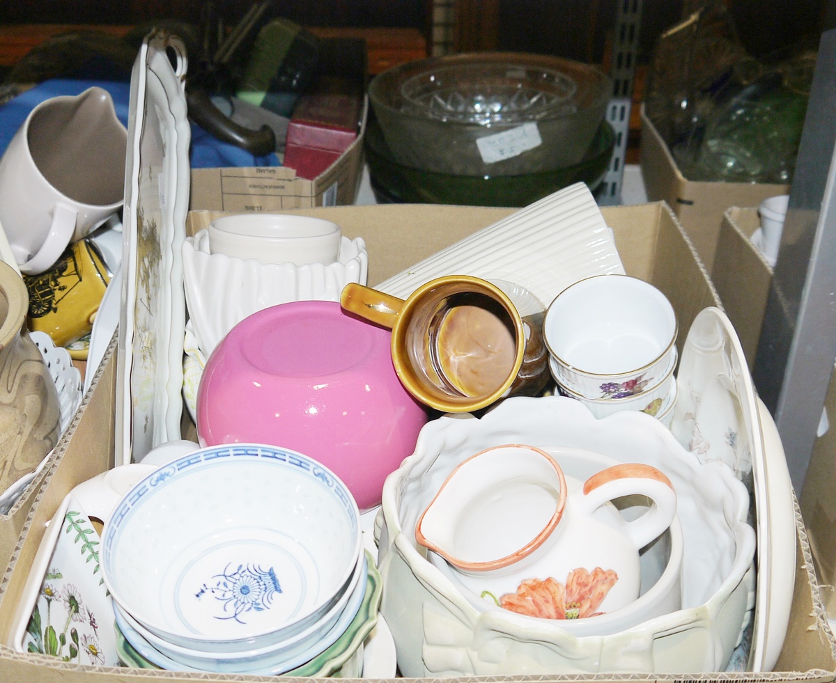 Assorted ceramics to include rice bowls, terracotta bowls, lasagne dish, fish dish, meat platters, - Image 4 of 5