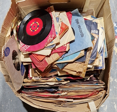 Large quantity of 45rpm records to include Jo Loss and his Orchestra, Marty Robins, The Four