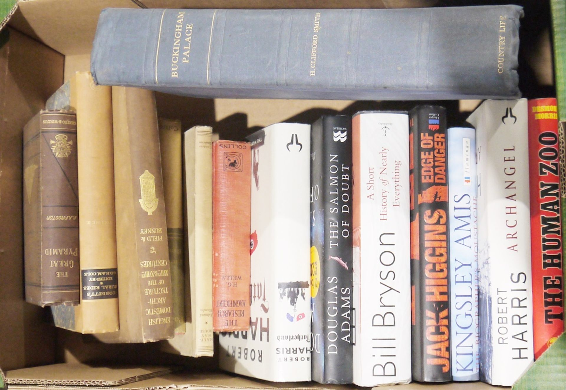 Various modern first editions to include Bill Bryson, Jack Higgins, Kingsley Amis, Robert Harris, - Image 3 of 3