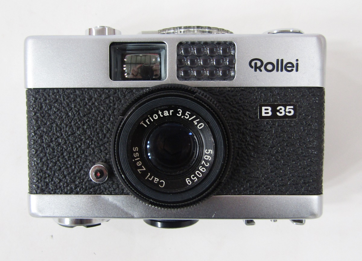 Rollei B35 35mm rangefinder camera, Carl Zeiss Triotar 3,5/40 lens, marked to reverse made by Rollei
