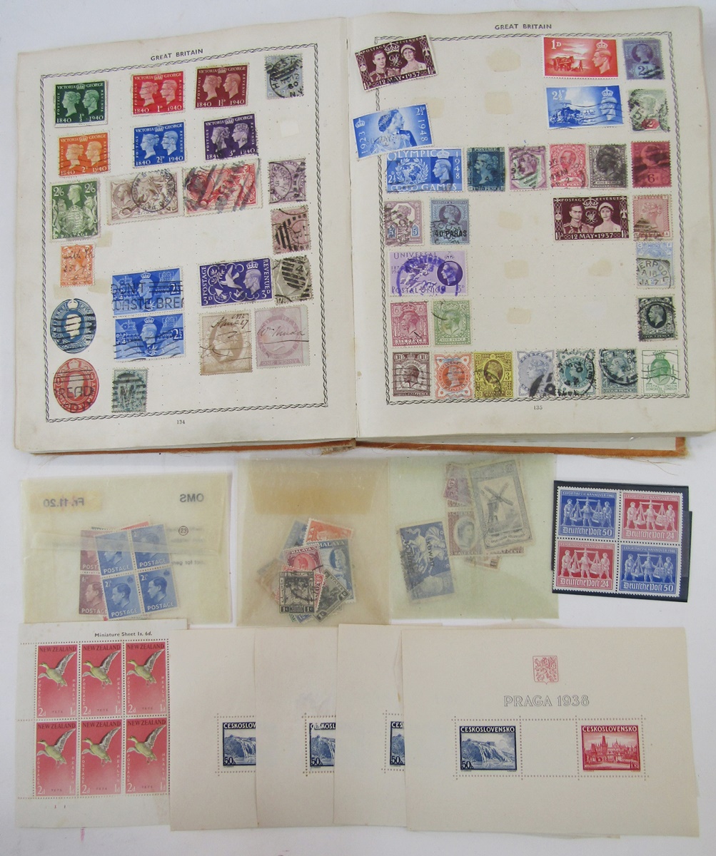 World stamps: Triumph and Strand albums (2), about 580 total pages, many of which well filled - - Bild 8 aus 9