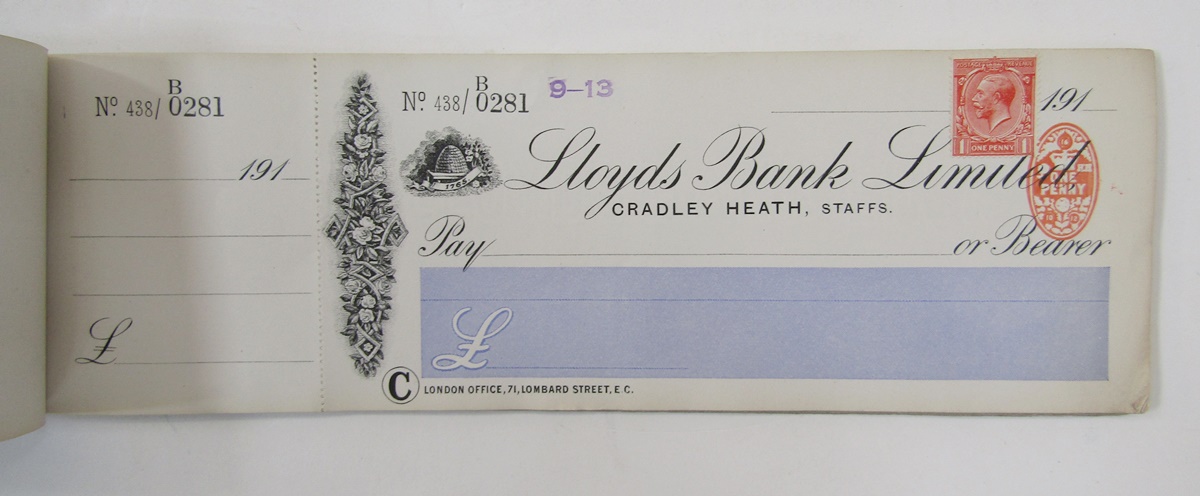 GB stamps: Unusual complete Lloyds cheque book of 1912 with unfranked one penny scarlet postage