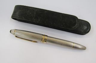 Montblanc Meisterstuck silver fountain pen no 146, with engine turned silver case with gold band