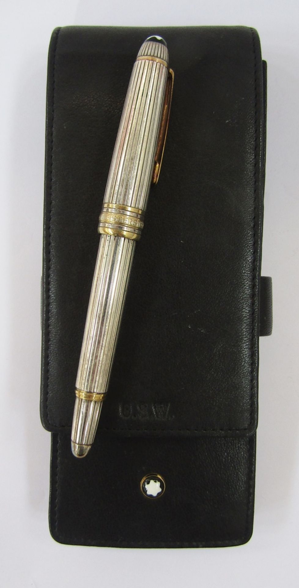 Montblanc Meisterstuck silver fountain pen, ribbed silver case with gold band detailing,