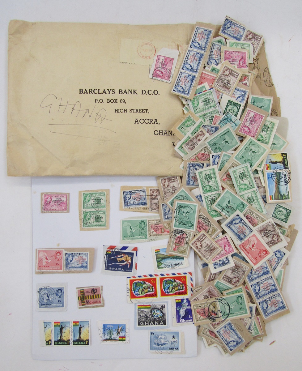 World stamps: Well-filled, green “Movaleaf” album and numerous envelopes of loose of mostly used - Image 6 of 6