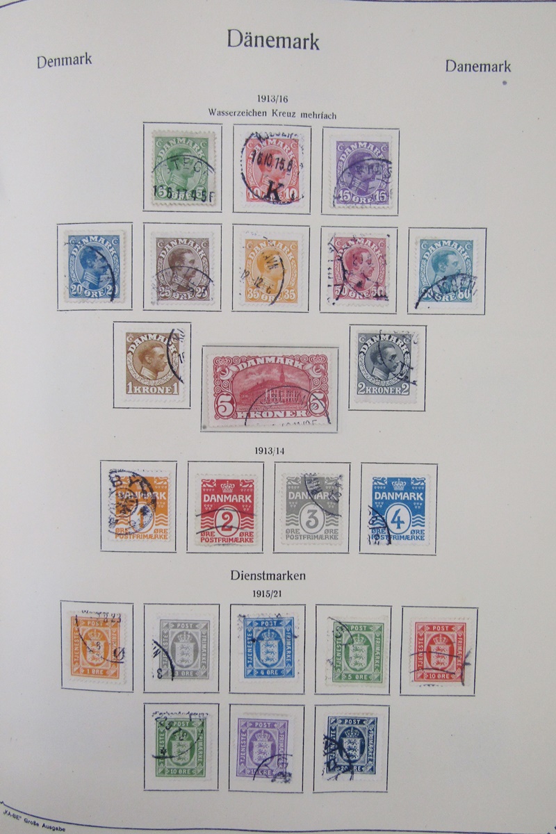 Stamps of Denmark: Green album and large stock-book of definitives, commemoratives, official, - Image 4 of 15