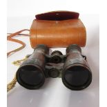 WWI era Fernglas 08 C.P Goerz military binoculars, made in Germany, numbered 155286, together with a