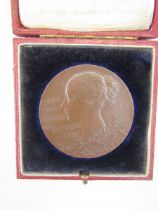 Victoria 1897 diamond jubilee bronze medal in box of issue, issued by William Wyon depicting both