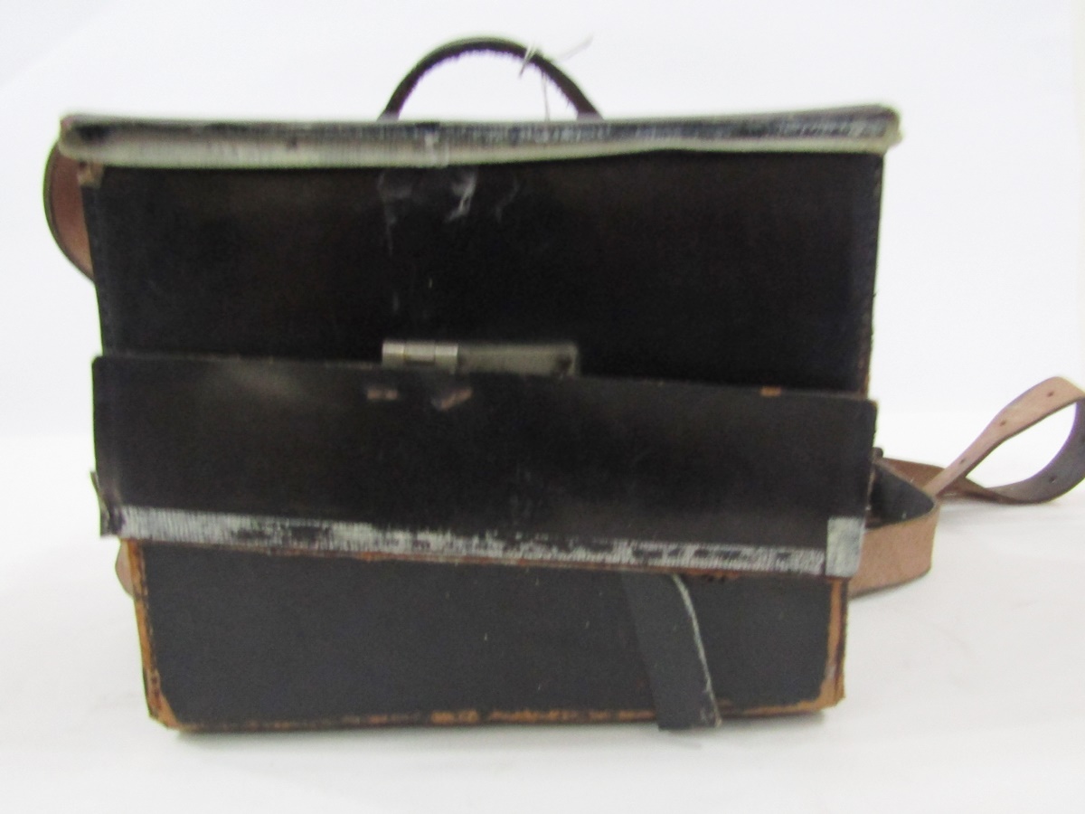 Late 19th/early 20th century Thornton Pickard Amber half plate mahogany cased field camera, patent - Bild 9 aus 9
