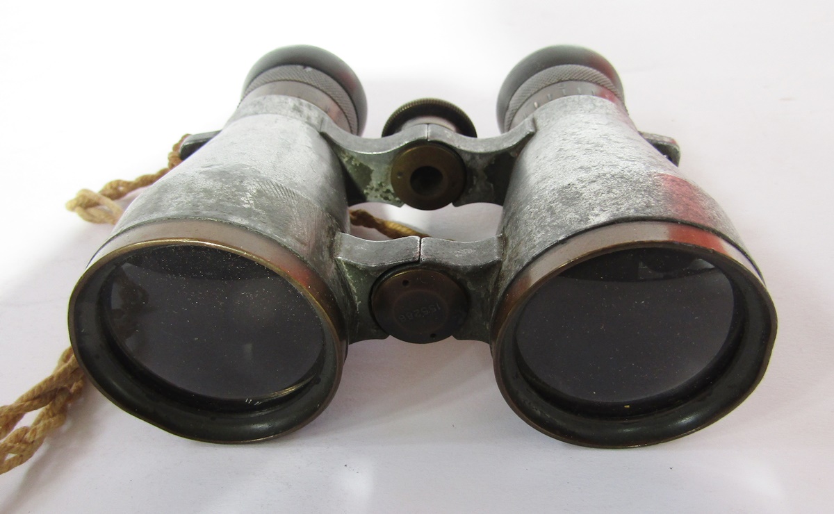 WWI era Fernglas 08 C.P Goerz military binoculars, made in Germany, numbered 155286, together with a - Bild 2 aus 11