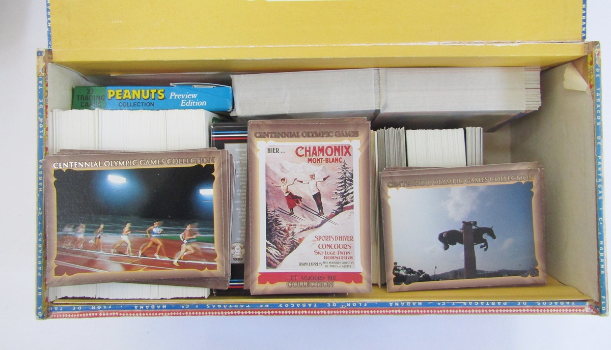 Large collection of cigarette and other collectors cards to include cards by Wills, Carreras and - Bild 8 aus 10